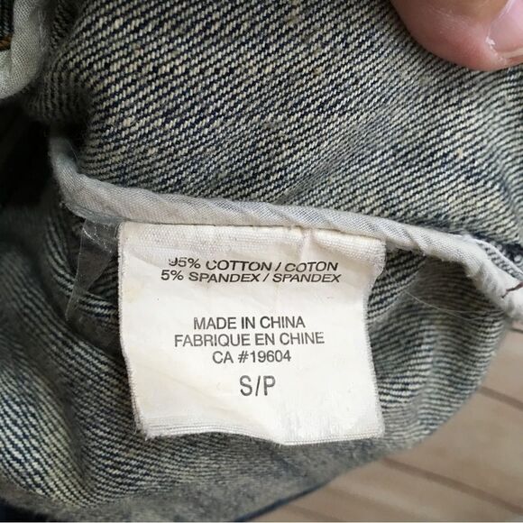 UB JEANS EMBROIDERED JEAN JACKET - Picture 10 of 10